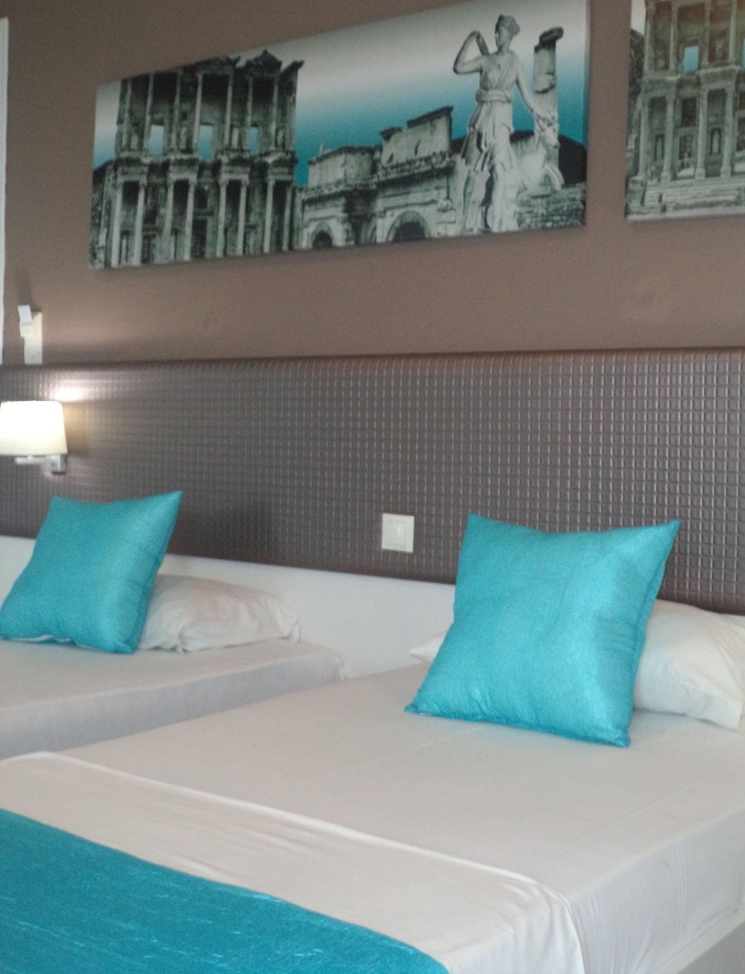 Blue Nest Hotel ตีกากี ภายนอก รูปภาพ