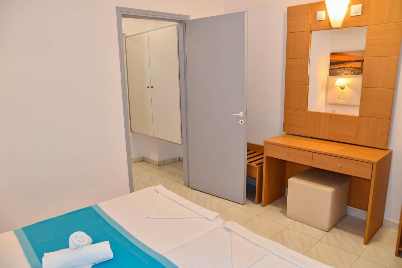 Blue Nest Hotel ตีกากี ภายนอก รูปภาพ