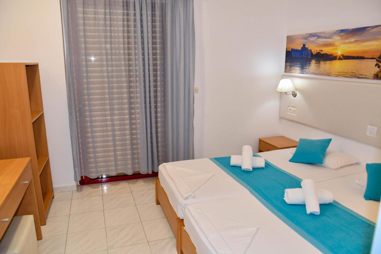 Blue Nest Hotel ตีกากี ภายนอก รูปภาพ